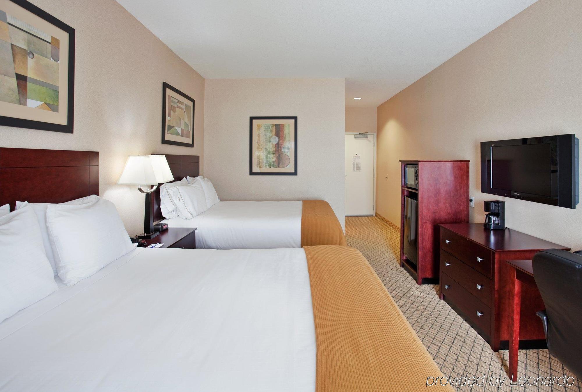 Holiday Inn Express Hotel & Suites Wichita Airport By Ihg Dış mekan fotoğraf